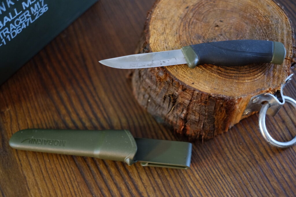 モーラナイフ コンパニオン ヘビーデューティー レビュー｜キャンプ初心者におすすめの理由